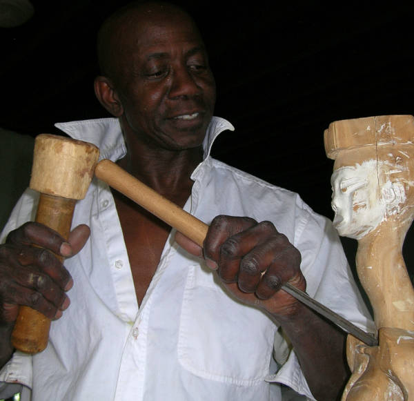 Richard Faye at work in his studio